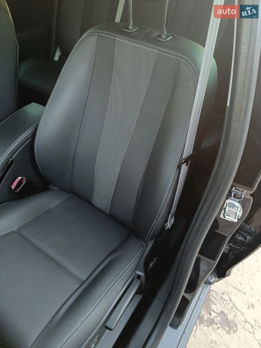 2012 Renault Megane - мініатюра 12