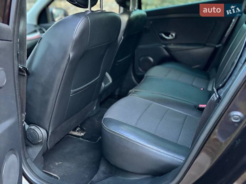 Универсал Renault Megane 2013 в Остроге фото 27 Универсал Renault Megane 2013 в Остроге