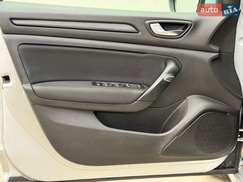 Универсал Renault Megane 2019 в Луцке фото 60 Универсал Renault Megane 2019 в Луцке