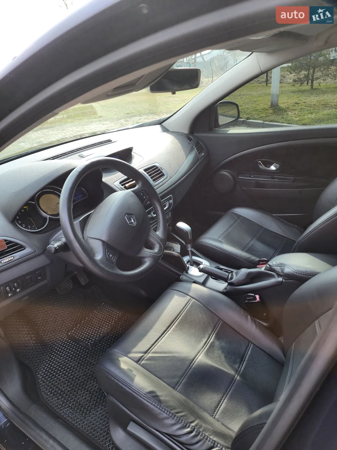2010 Renault Megane - мініатюра 8