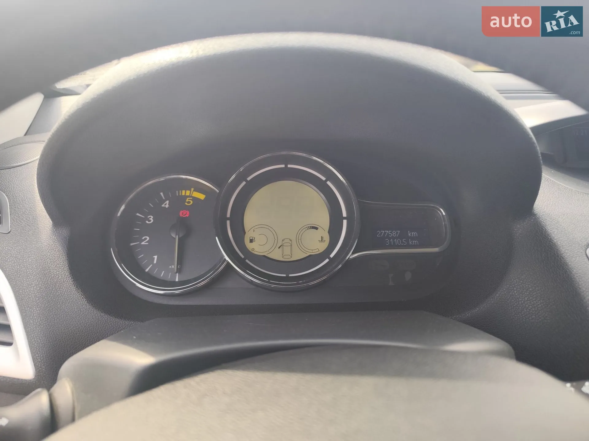 2010 Renault Megane - мініатюра 13