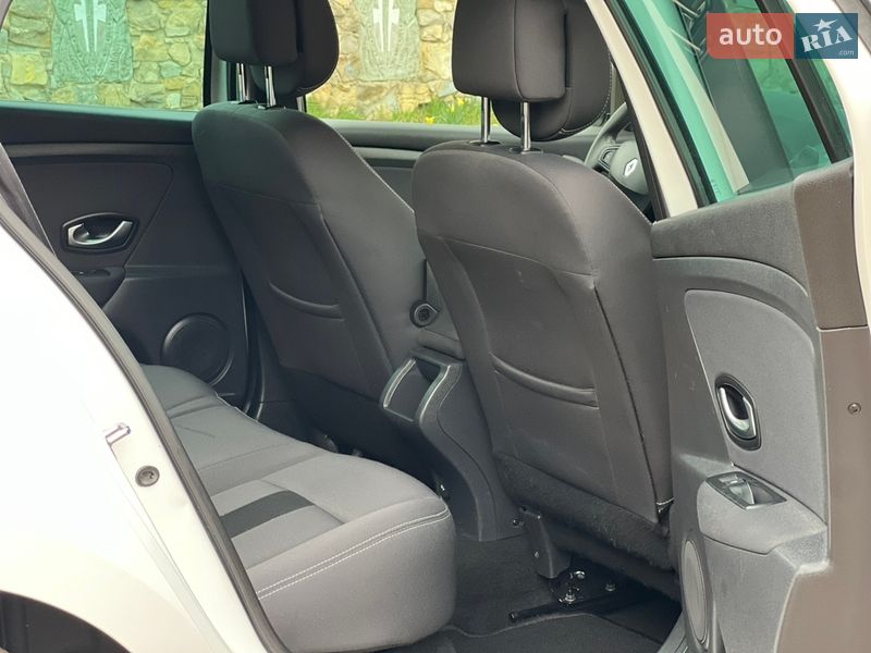 Универсал Renault Megane 2010 в Ивано-Франковске фото 31 Универсал Renault Megane 2010 в Ивано-Франковске