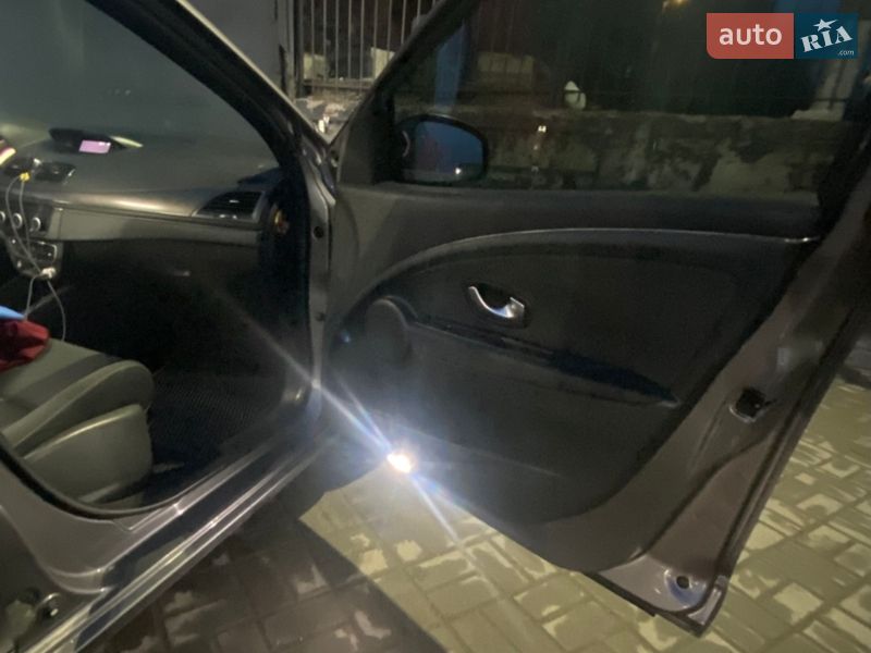 Хэтчбек Renault Megane 2009 в Запорожье фото 12 Хэтчбек Renault Megane 2009 в Запорожье