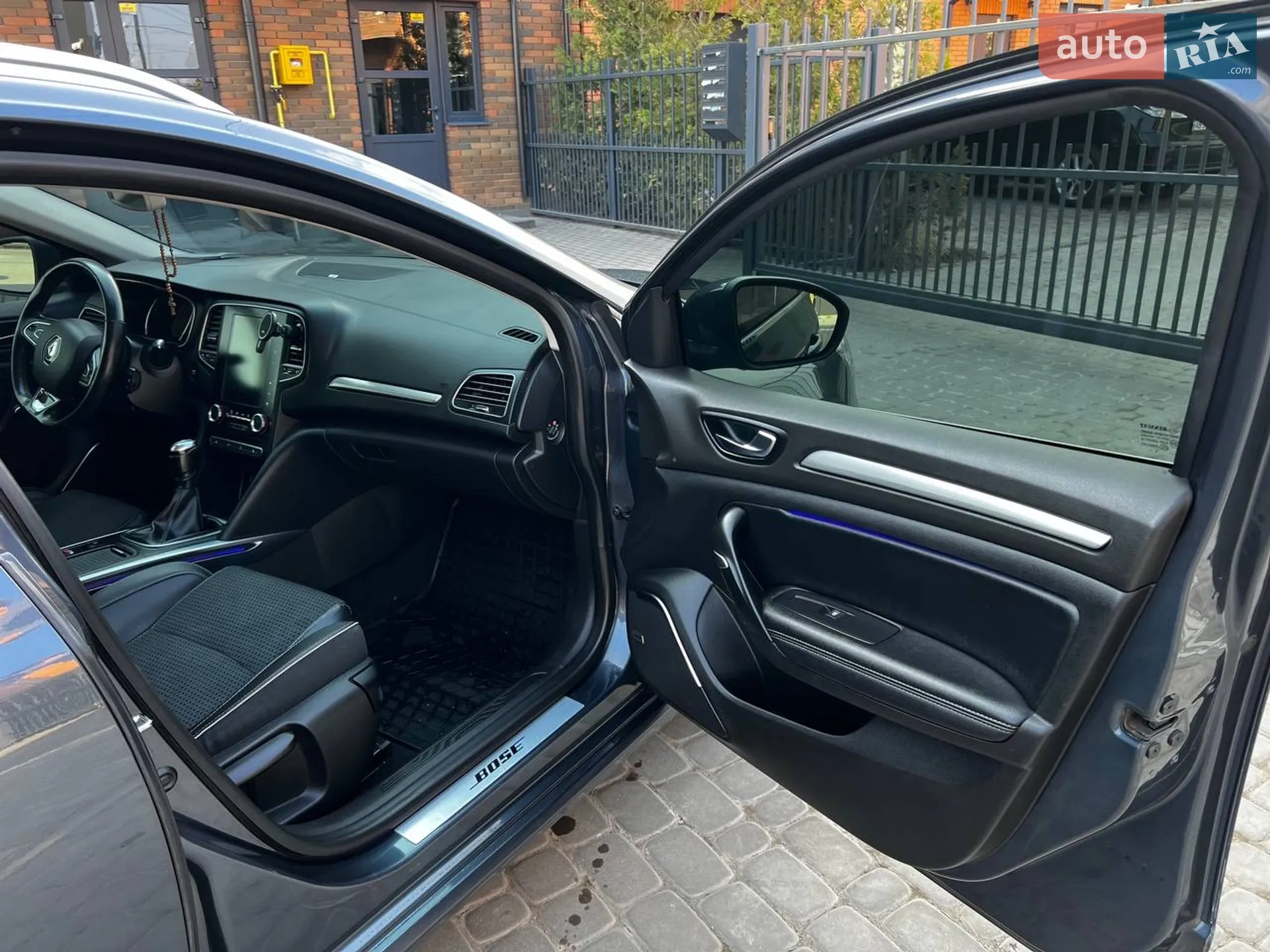 Renault Megane 2017 VIN VF1RFB00156985249 фото оголошення 17 з 28