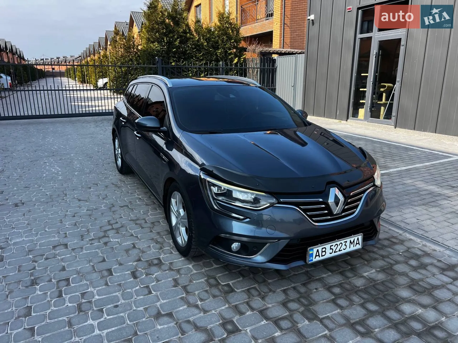 Renault Megane 2017 VIN VF1RFB00156985249 фото оголошення 4 з 28