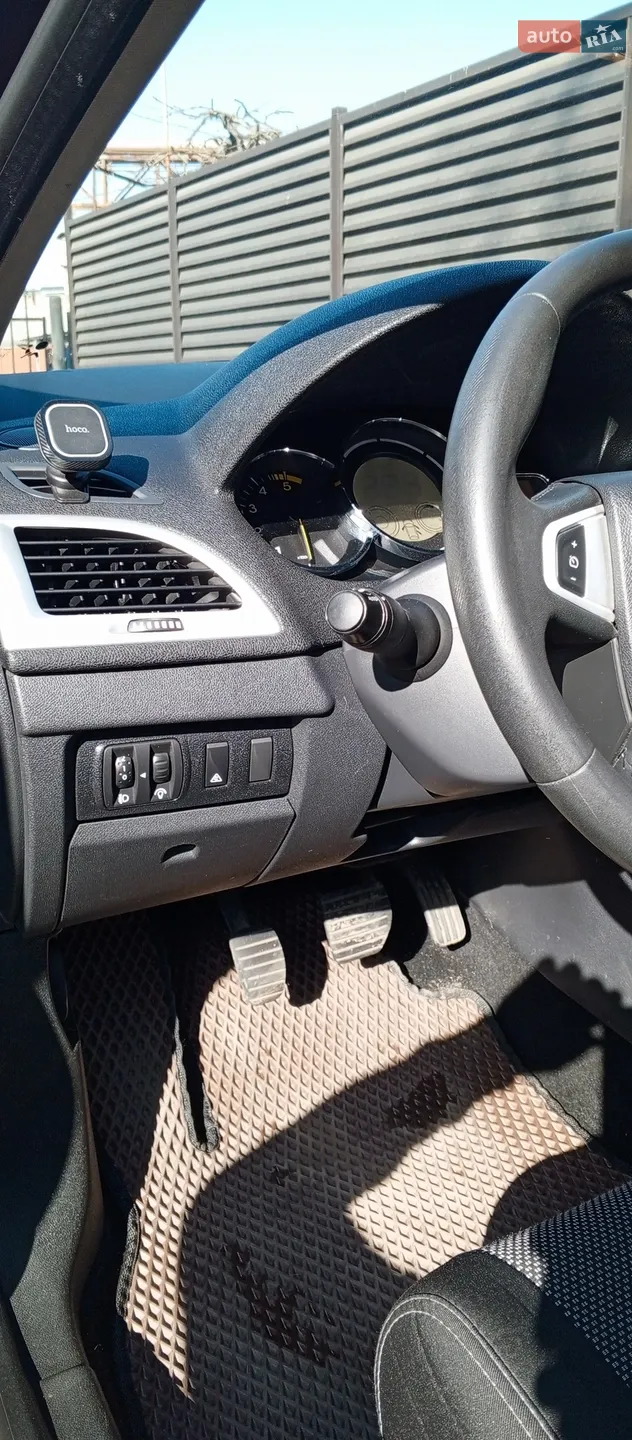 2011 Renault Megane - мініатюра 8