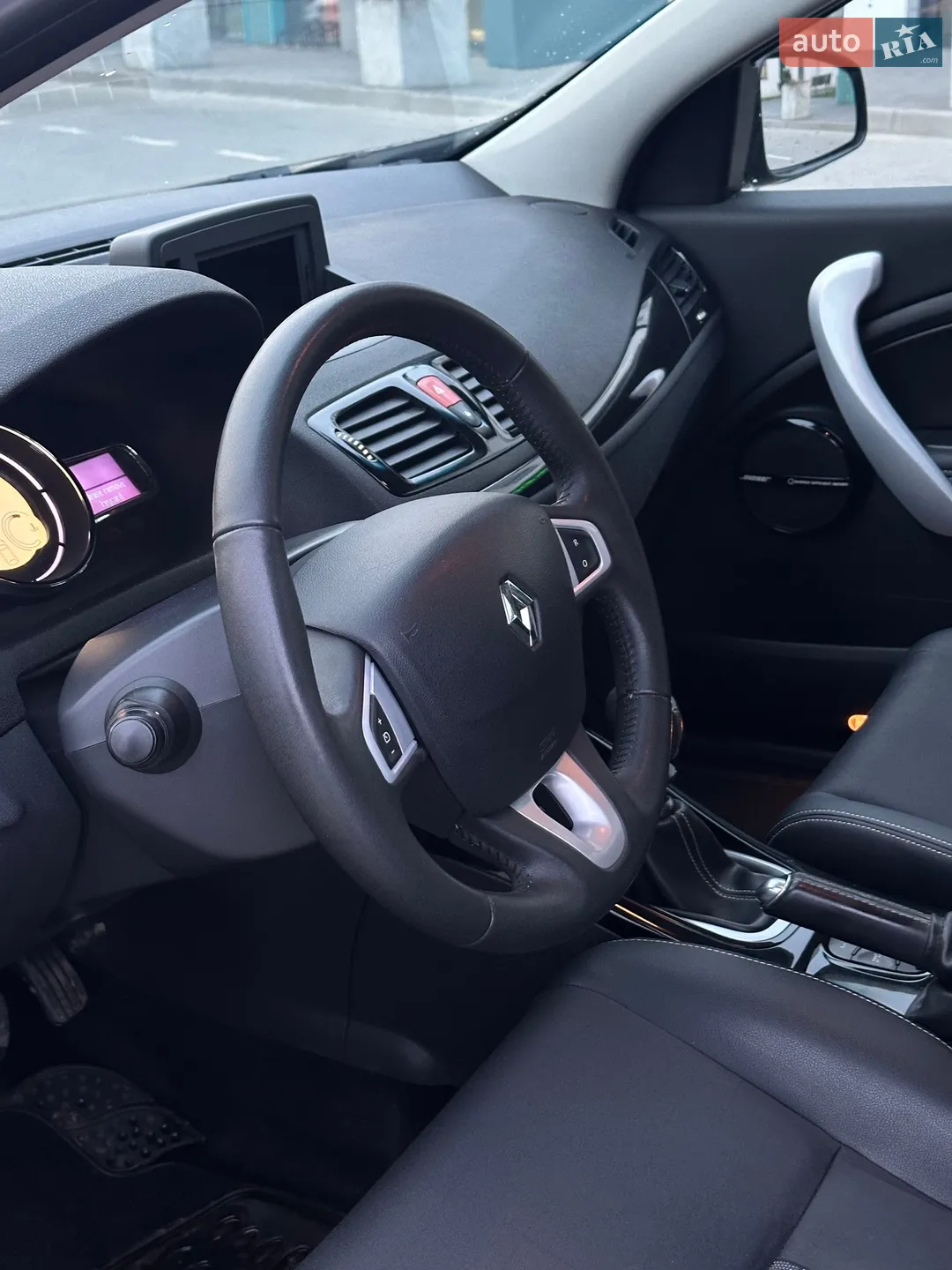 2010 Renault Megane - мініатюра 25