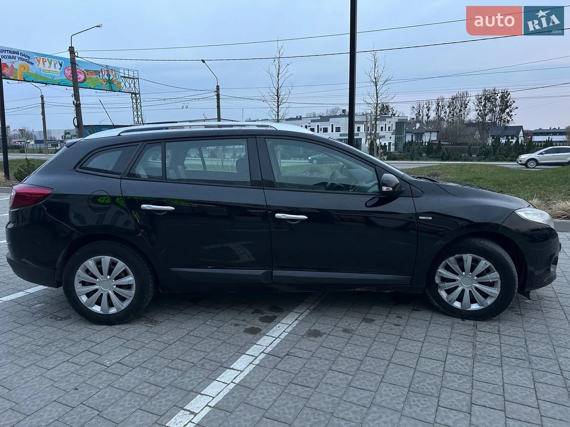 2010 Renault Megane - мініатюра 11