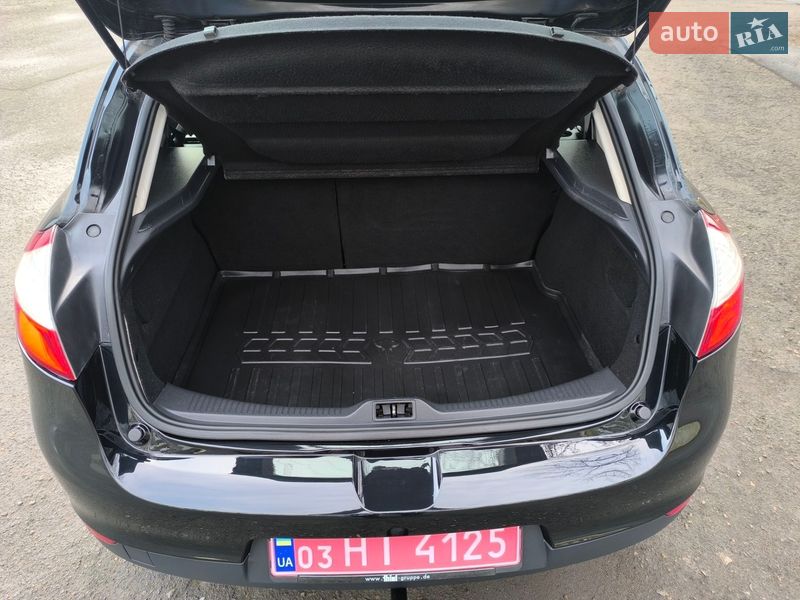 Хэтчбек Renault Megane 2011 в Теплике