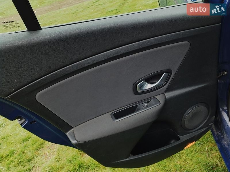 Хетчбек Renault Megane 2010 в Запоріжжі фото 26 Хетчбек Renault Megane 2010 в Запоріжжі