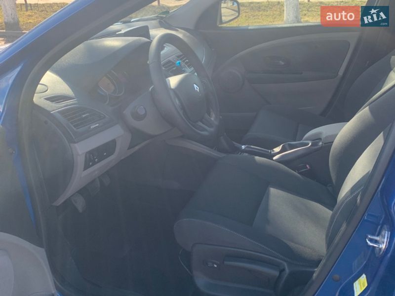Хэтчбек Renault Megane 2011 в Виннице фото 27 Хэтчбек Renault Megane 2011 в Виннице
