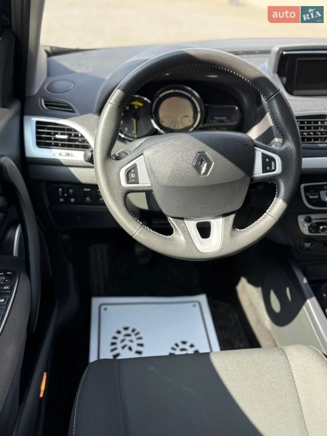 2012 Renault Megane - мініатюра 124