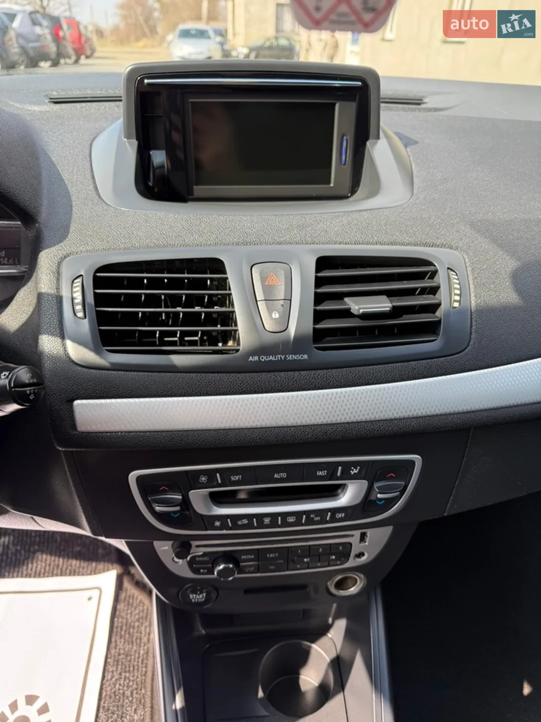 2012 Renault Megane - мініатюра 138