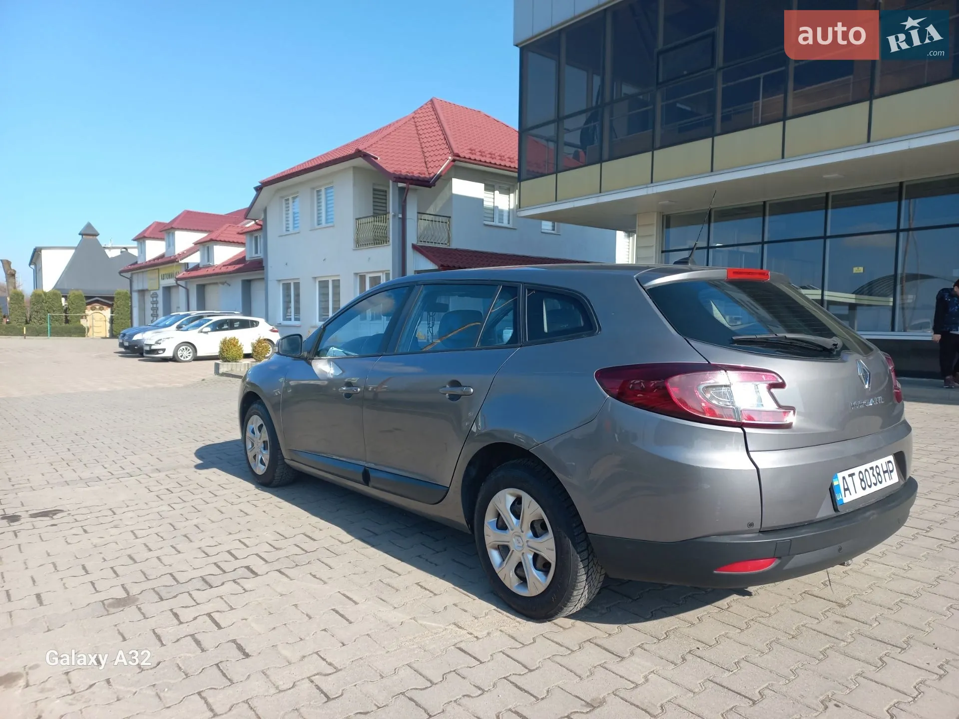 2010 Renault Megane - мініатюра 12