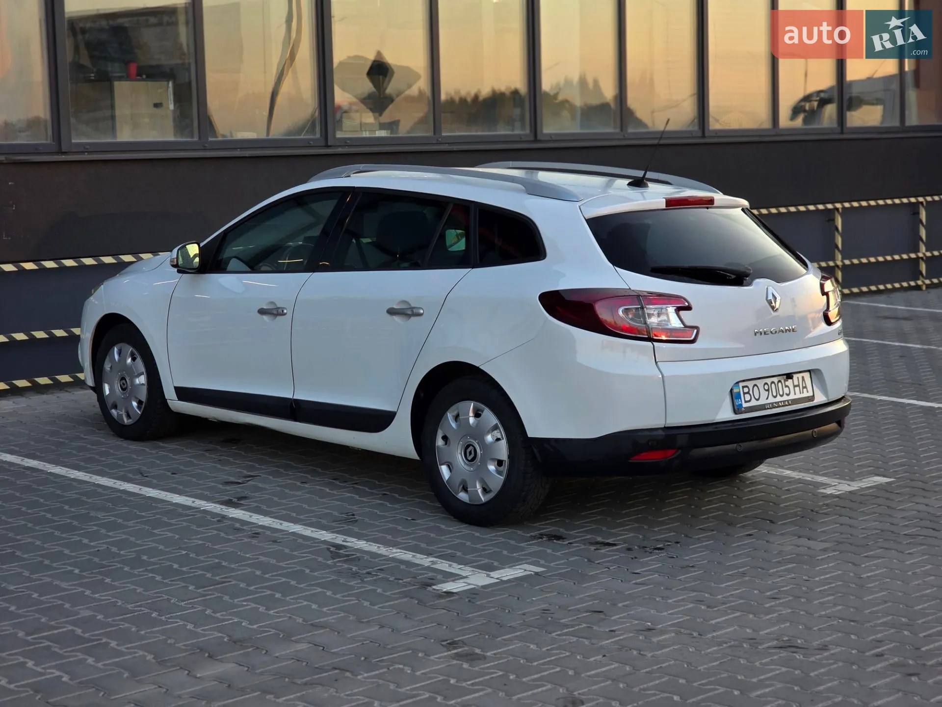 2010 Renault Megane - мініатюра 14