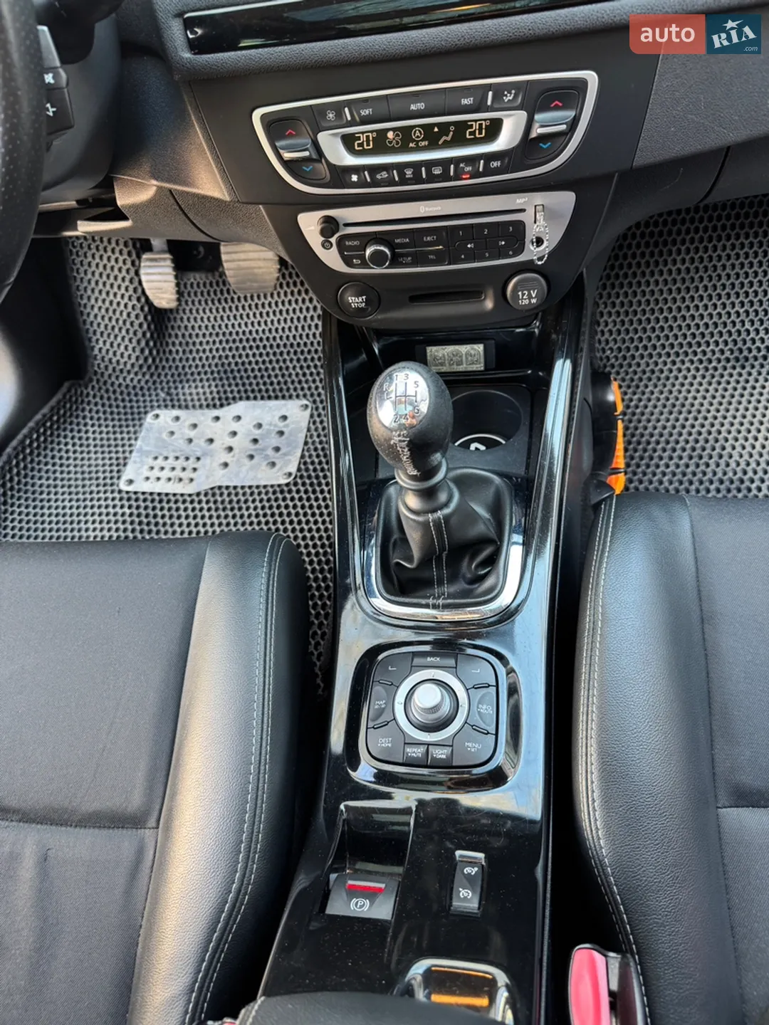 2013 Renault Megane - мініатюра 9