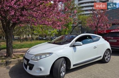 Купе Renault Megane 2011 в Перечині