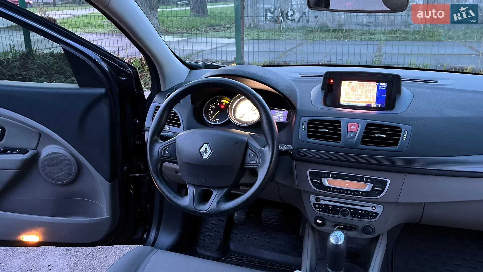 2010 Renault Megane - мініатюра 48