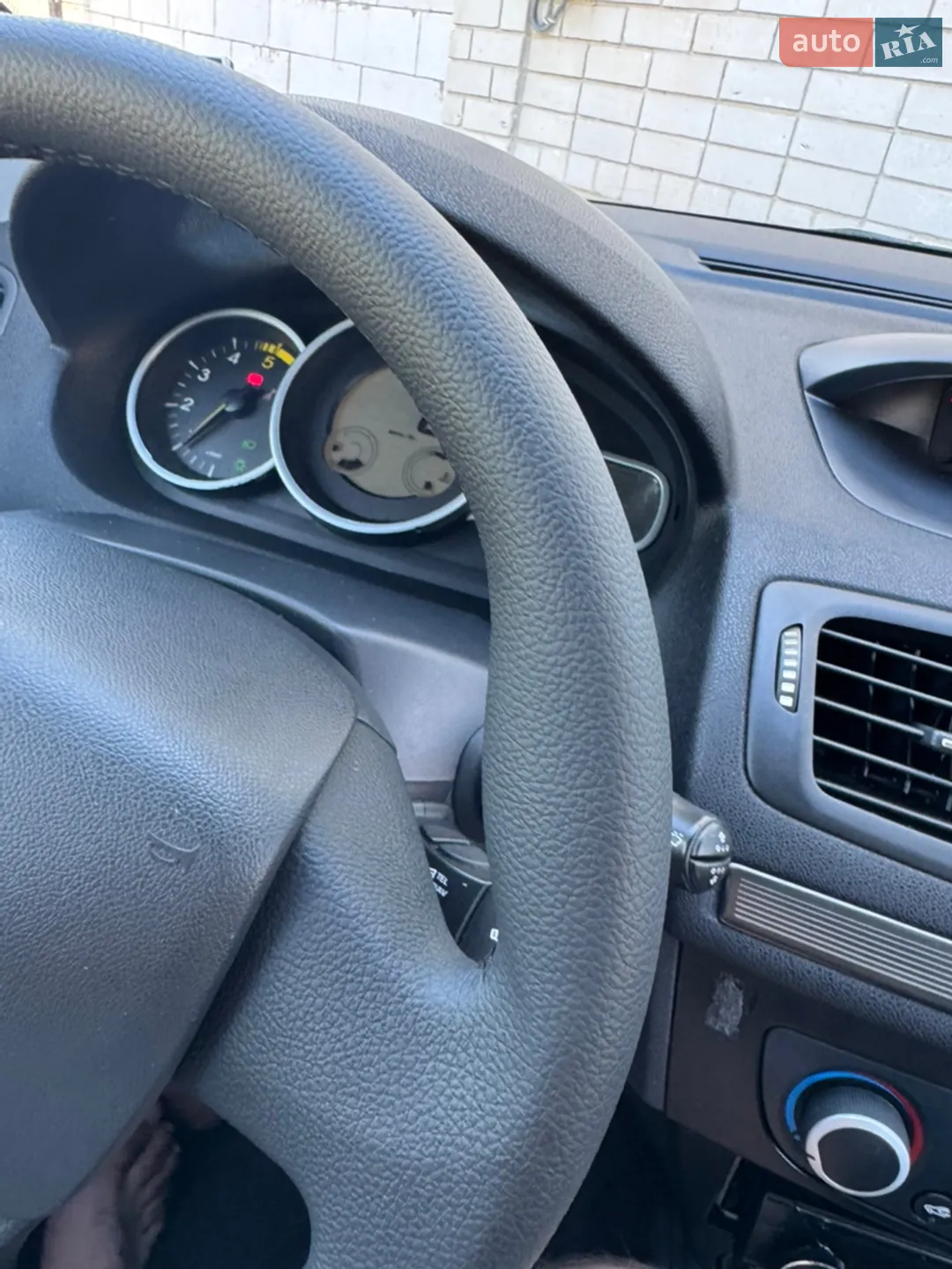 2011 Renault Megane - мініатюра 36