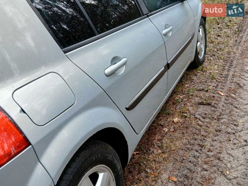 Хетчбек Renault Megane 2003 в Вараші