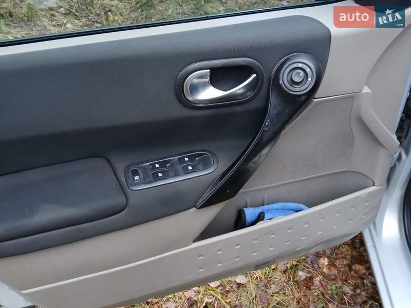 Хетчбек Renault Megane 2003 в Вараші