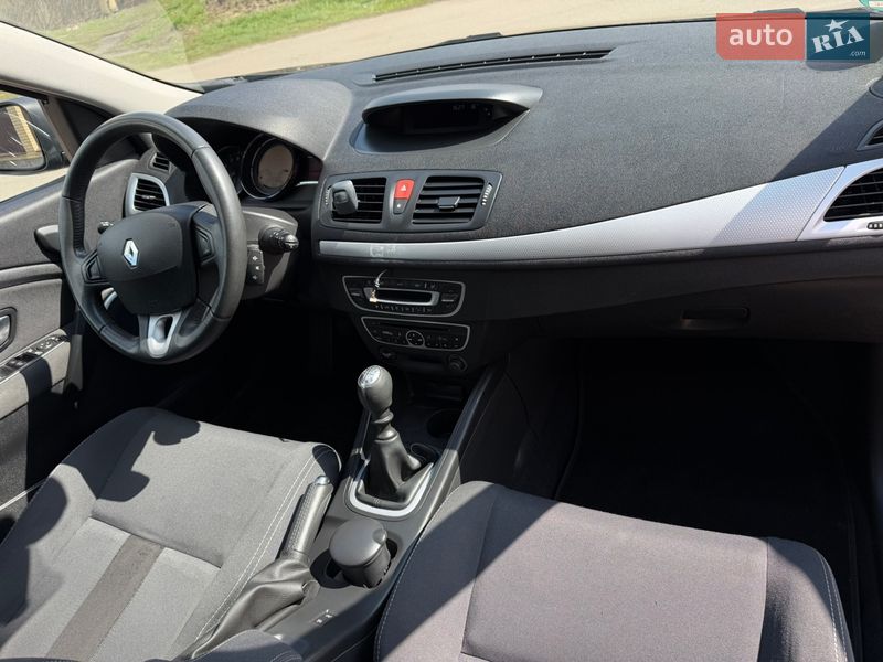 Хэтчбек Renault Megane 2008 в Ромнах фото 18 Хэтчбек Renault Megane 2008 в Ромнах