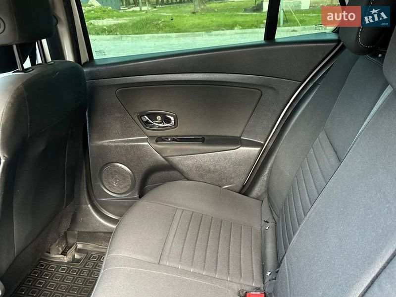 Універсал Renault Megane 2015 в Кривому Розі фото 33 Універсал Renault Megane 2015 в Кривому Розі