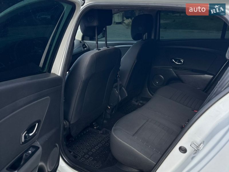 Універсал Renault Megane 2015 в Кривому Розі фото 38 Універсал Renault Megane 2015 в Кривому Розі