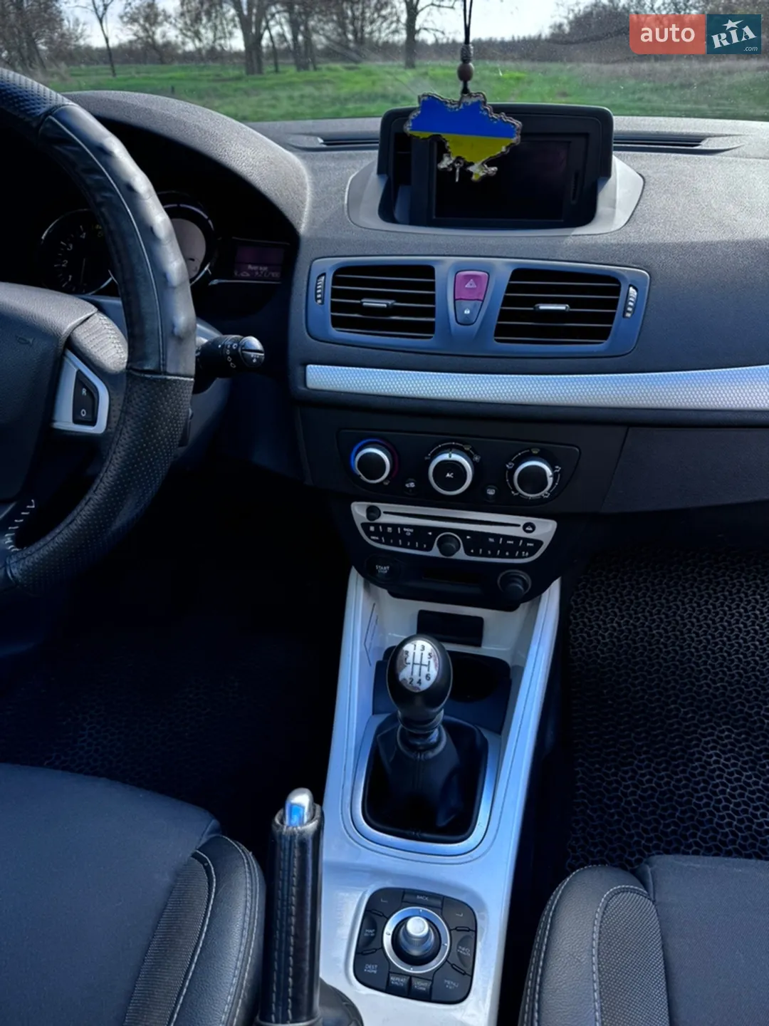 2011 Renault Megane - мініатюра 35