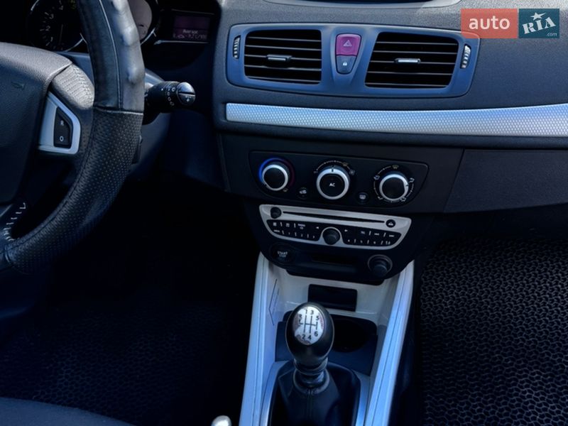 Кабриолет Renault Megane 2011 в Верхнеднепровске