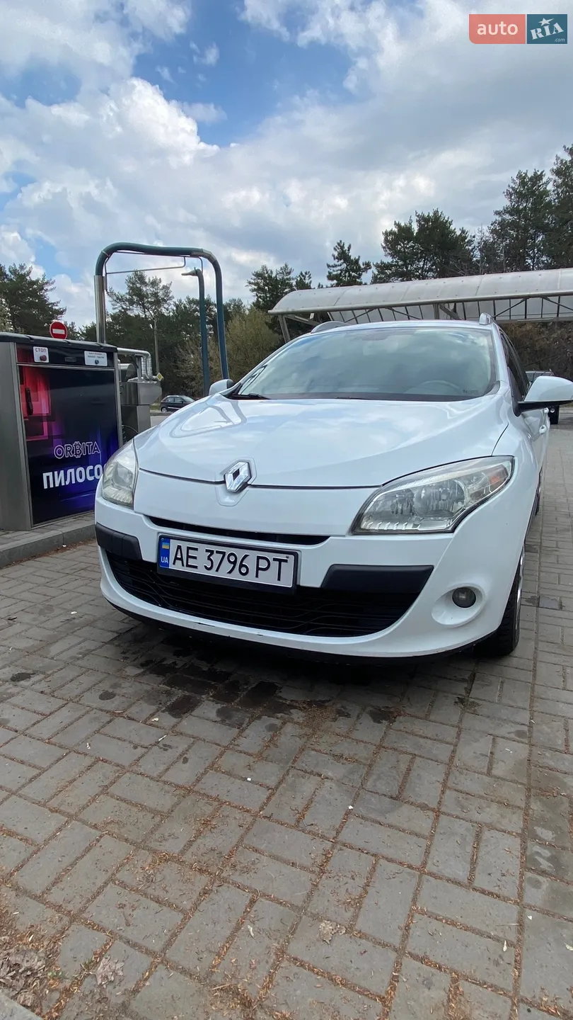 2011 Renault Megane - мініатюра 12