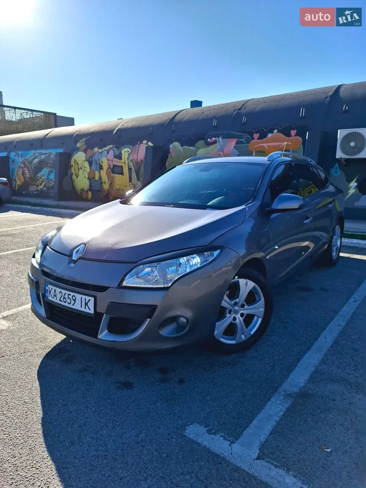 2010 Renault Megane - мініатюра 38