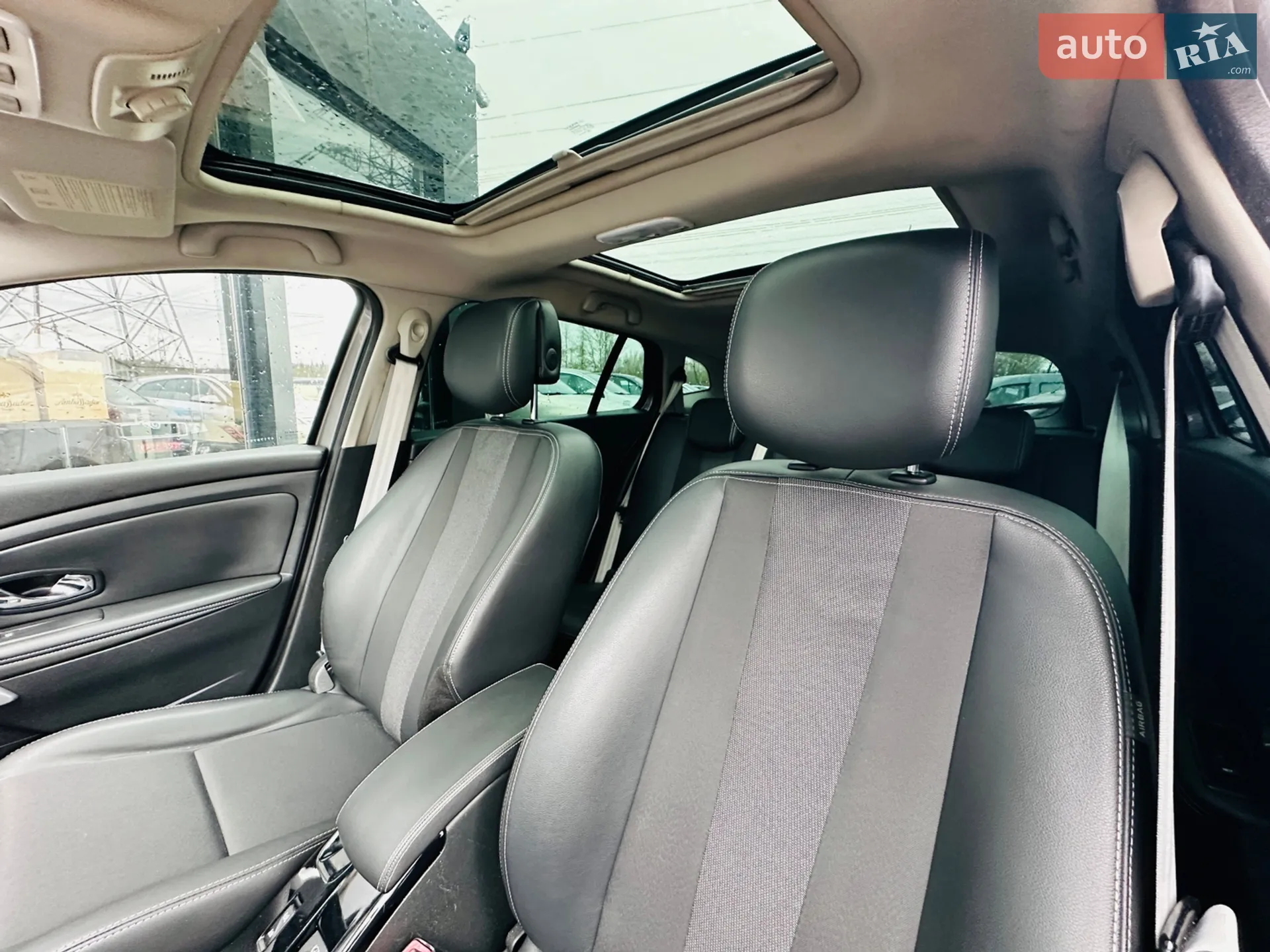 2012 Renault Megane - мініатюра 18