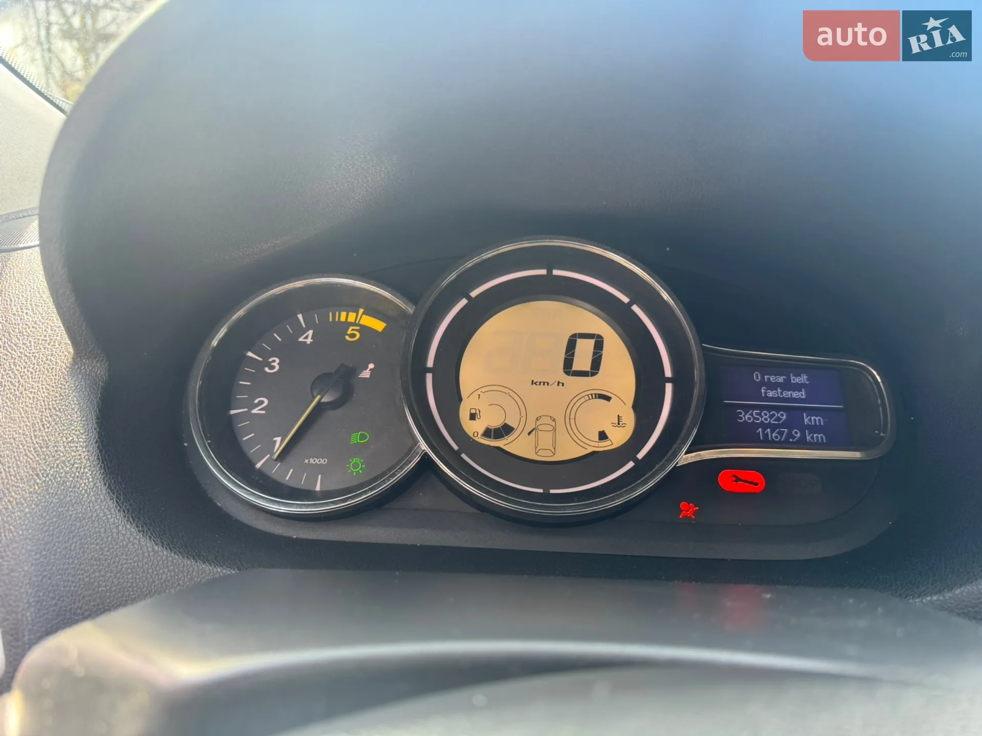 2010 Renault Megane - мініатюра 11