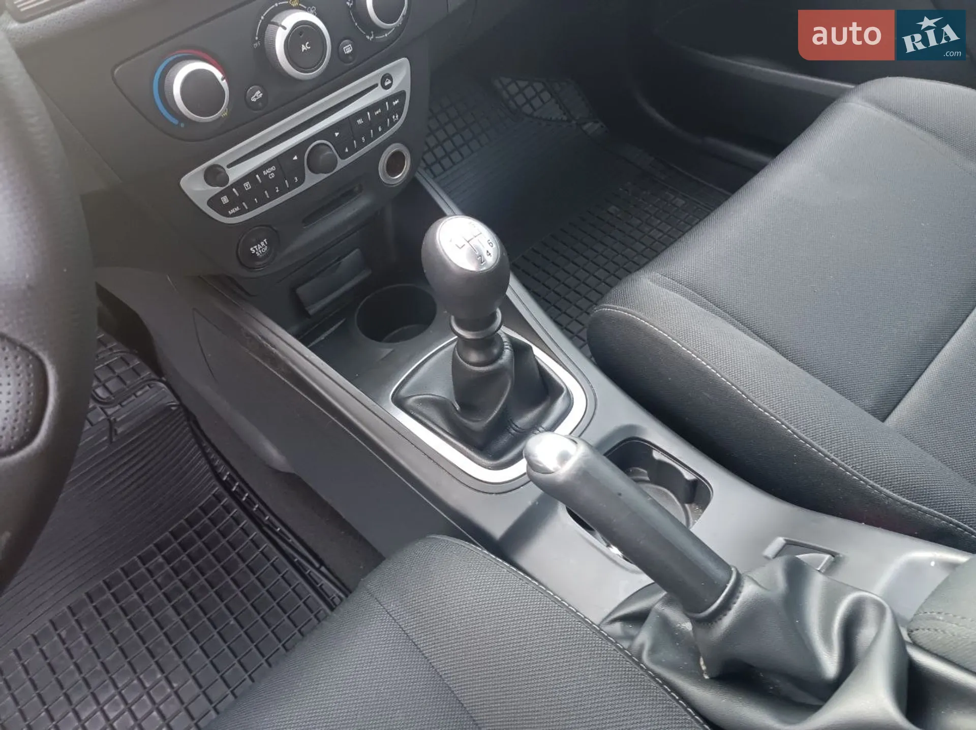 2010 Renault Megane - мініатюра 39