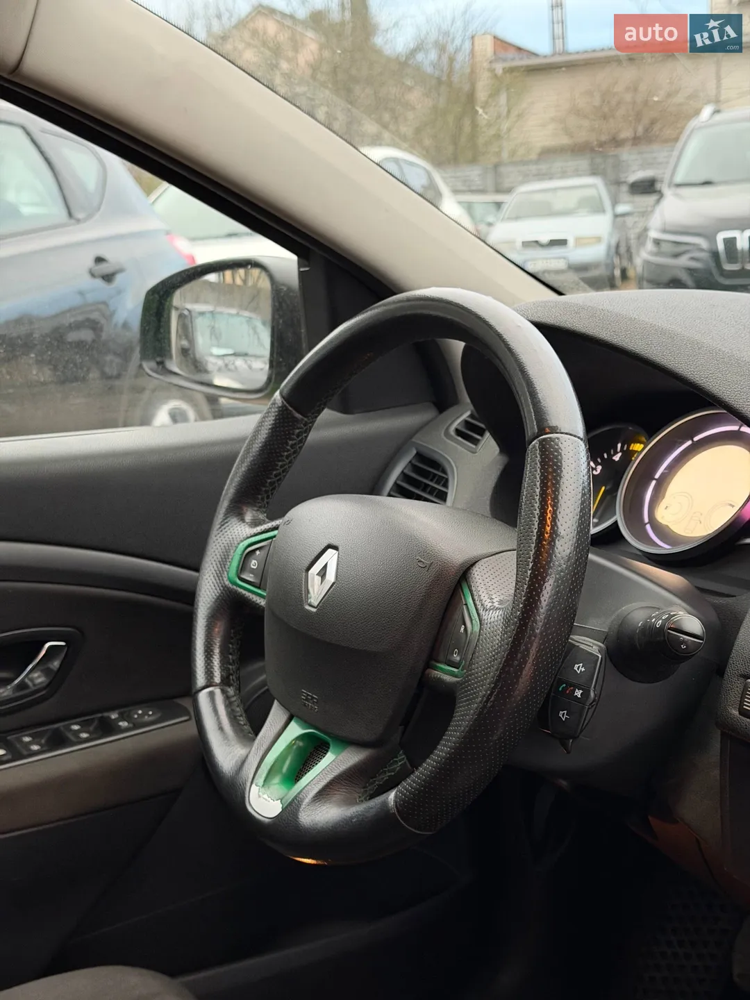 2011 Renault Megane - мініатюра 27