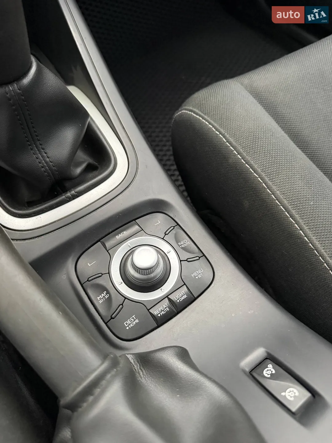 2011 Renault Megane - мініатюра 30