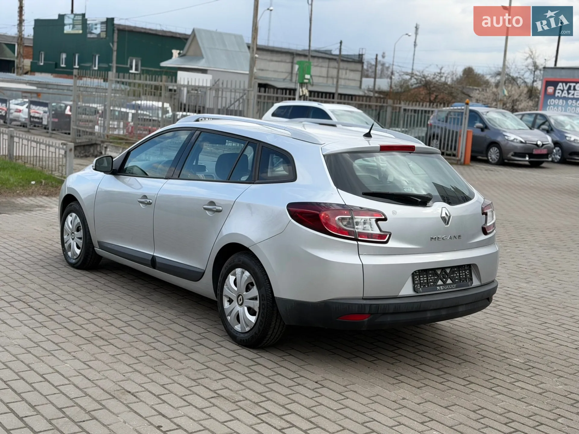 2010 Renault Megane - мініатюра 8