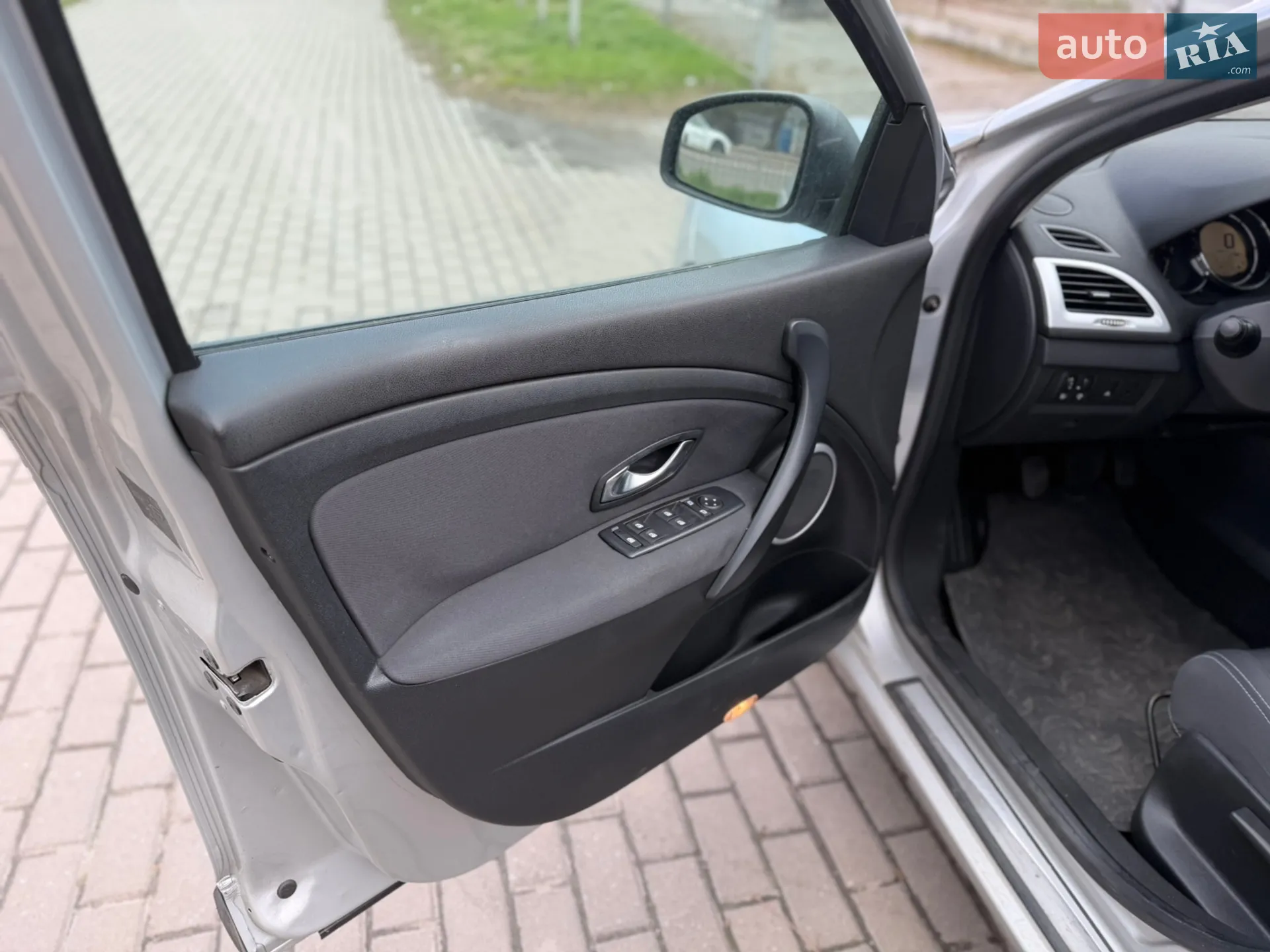 2010 Renault Megane - мініатюра 14