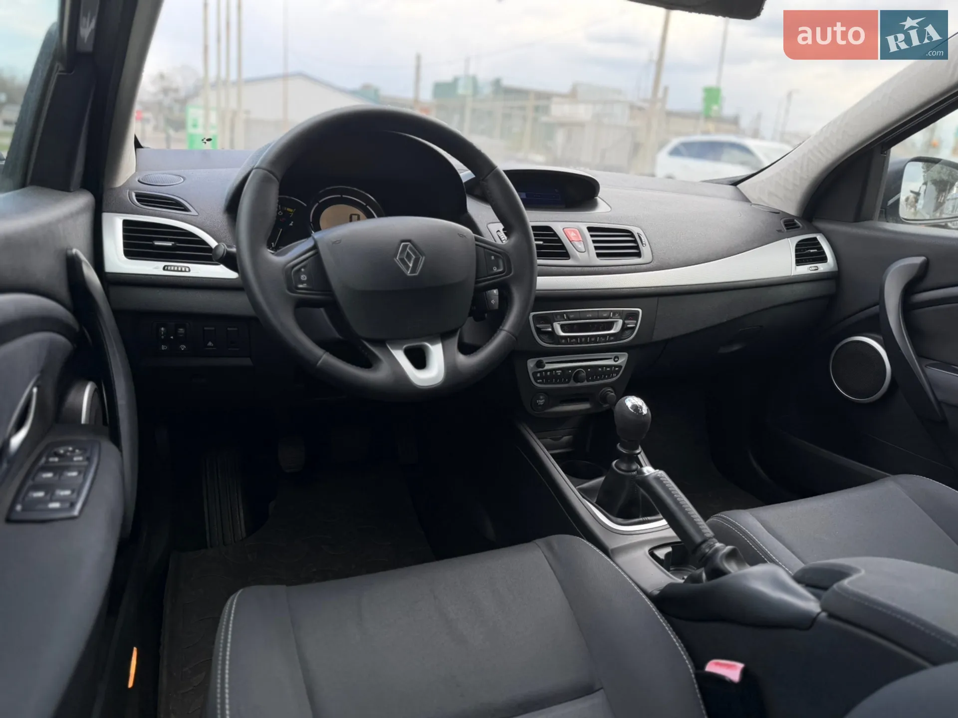 2010 Renault Megane - мініатюра 27