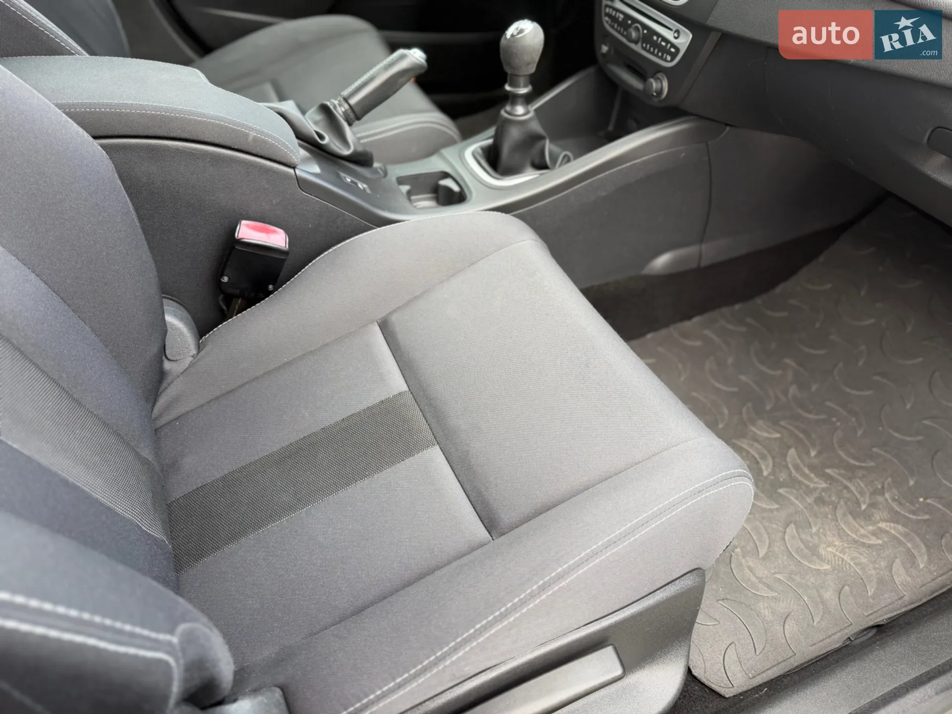 2010 Renault Megane - мініатюра 38
