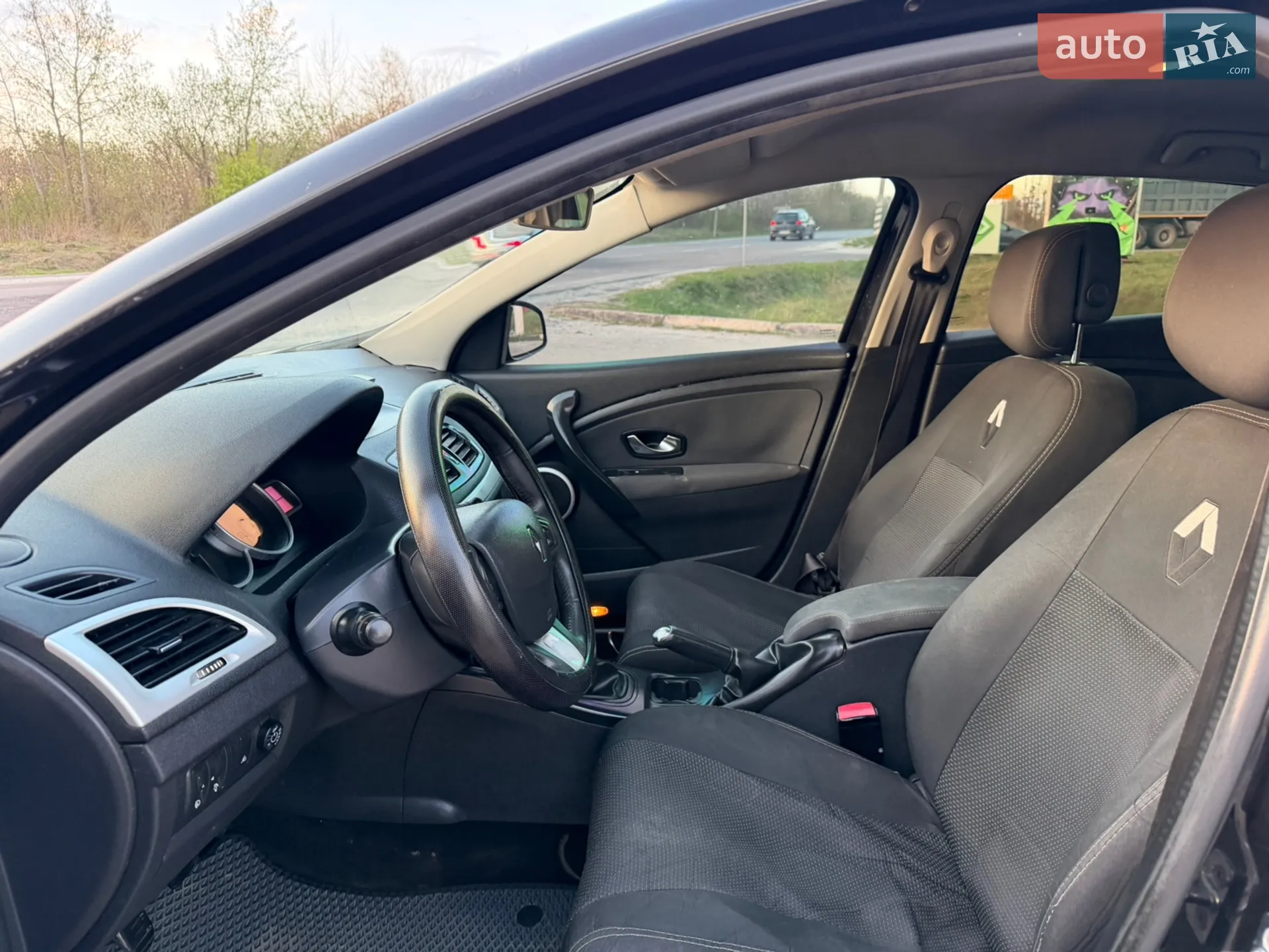 2010 Renault Megane - мініатюра 20