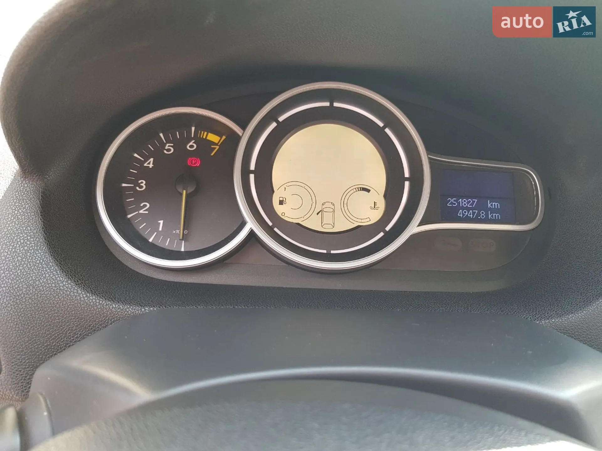 2010 Renault Megane - мініатюра 10