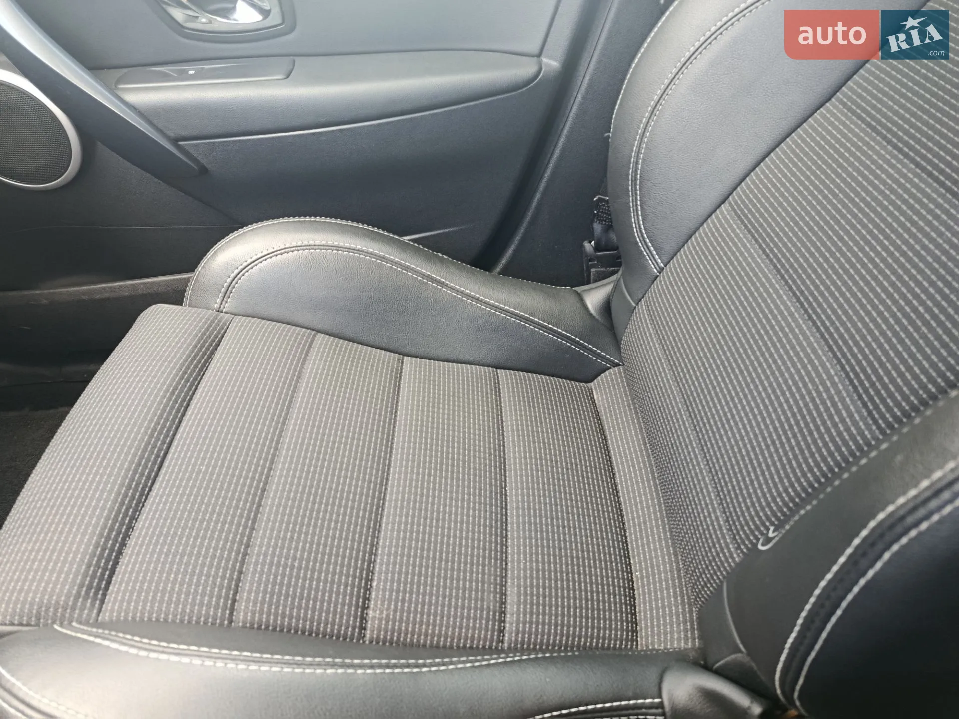 2012 Renault Megane - мініатюра 37
