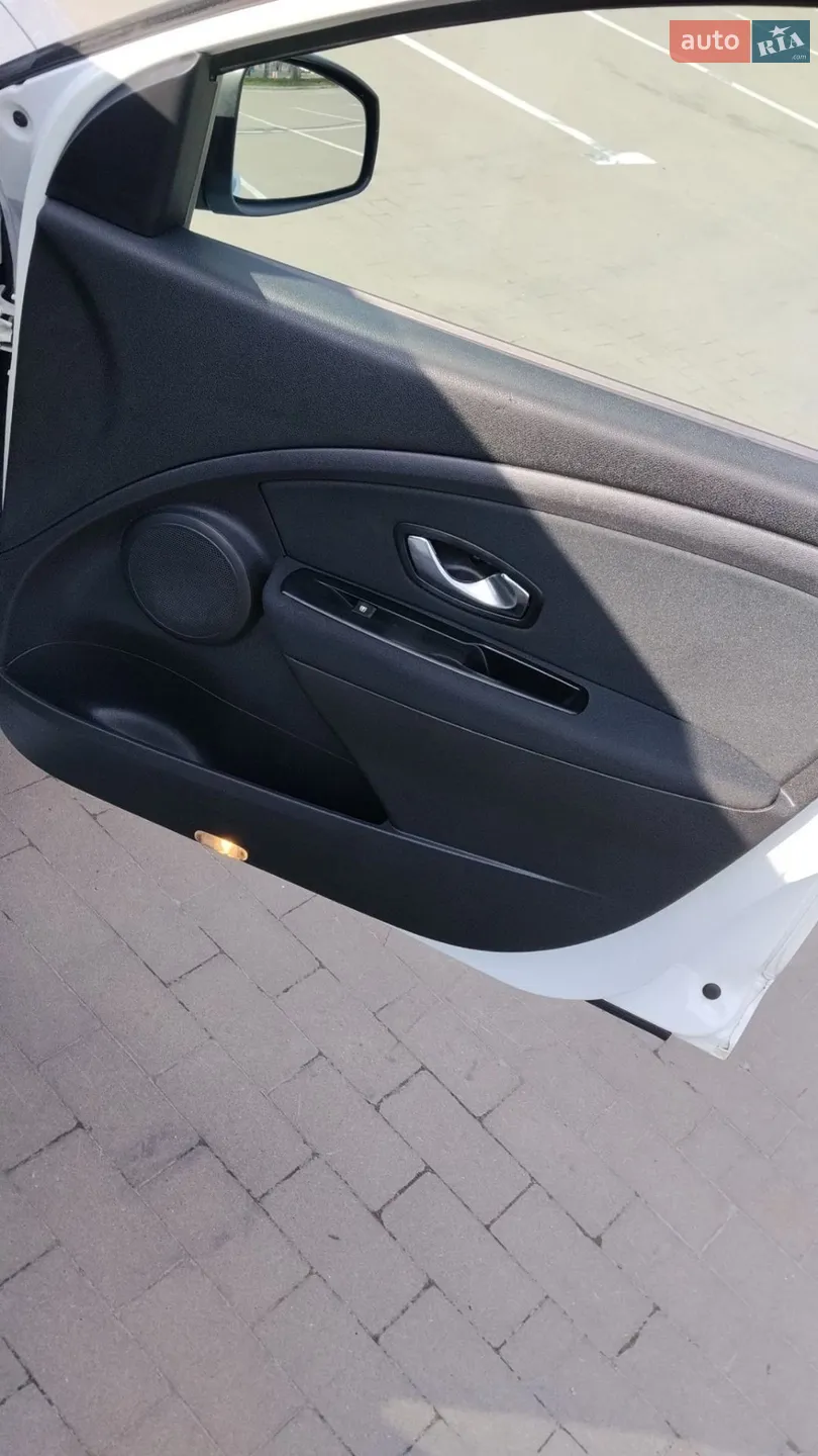 2011 Renault Megane - мініатюра 51