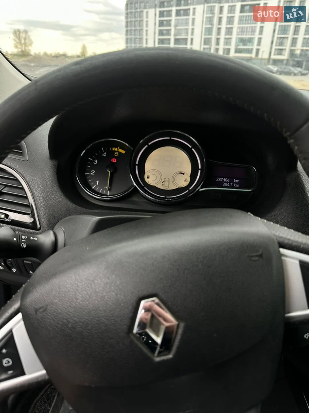 2011 Renault Megane - мініатюра 12
