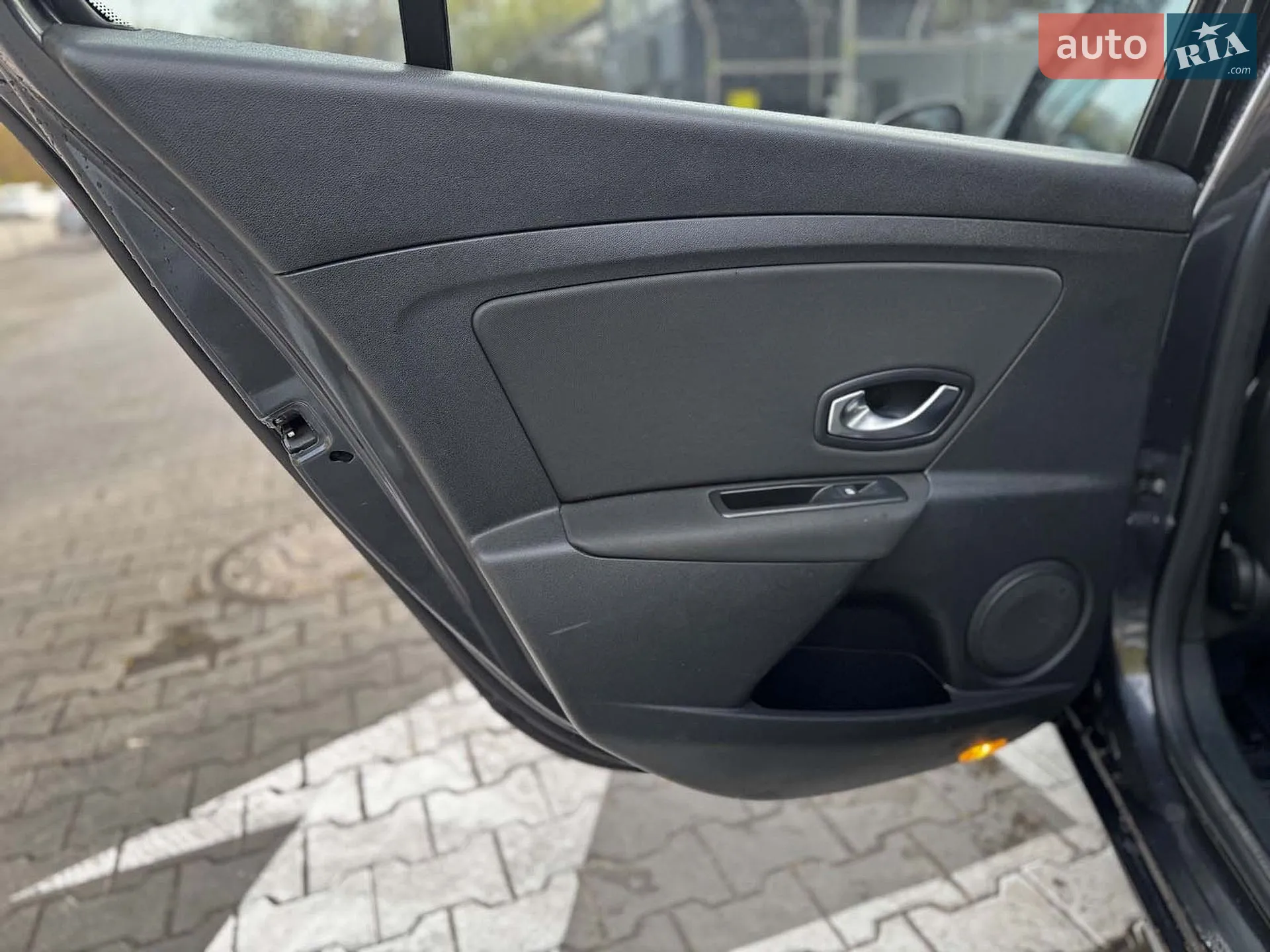 2010 Renault Megane - мініатюра 21