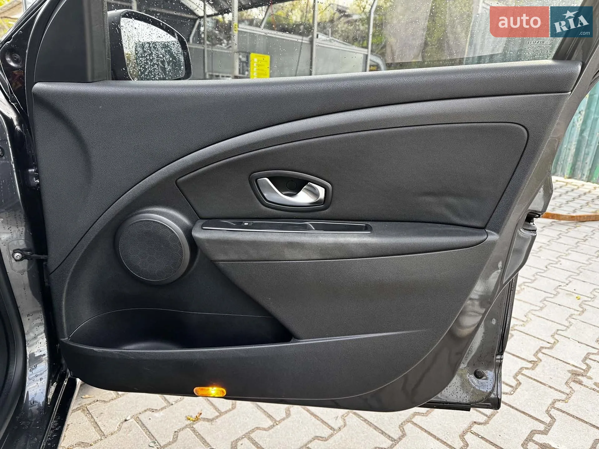 2010 Renault Megane - мініатюра 26