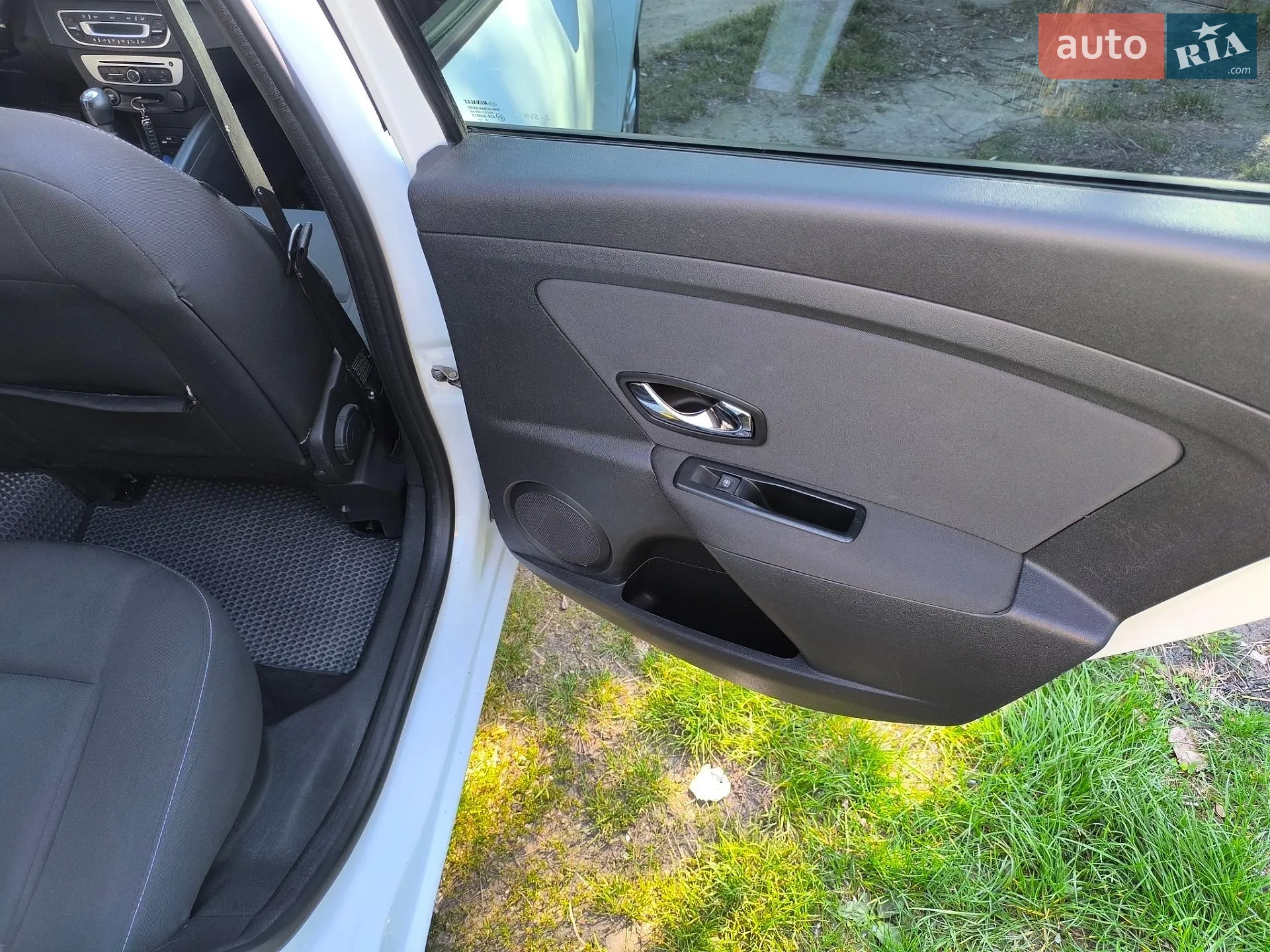 2013 Renault Megane - мініатюра 15