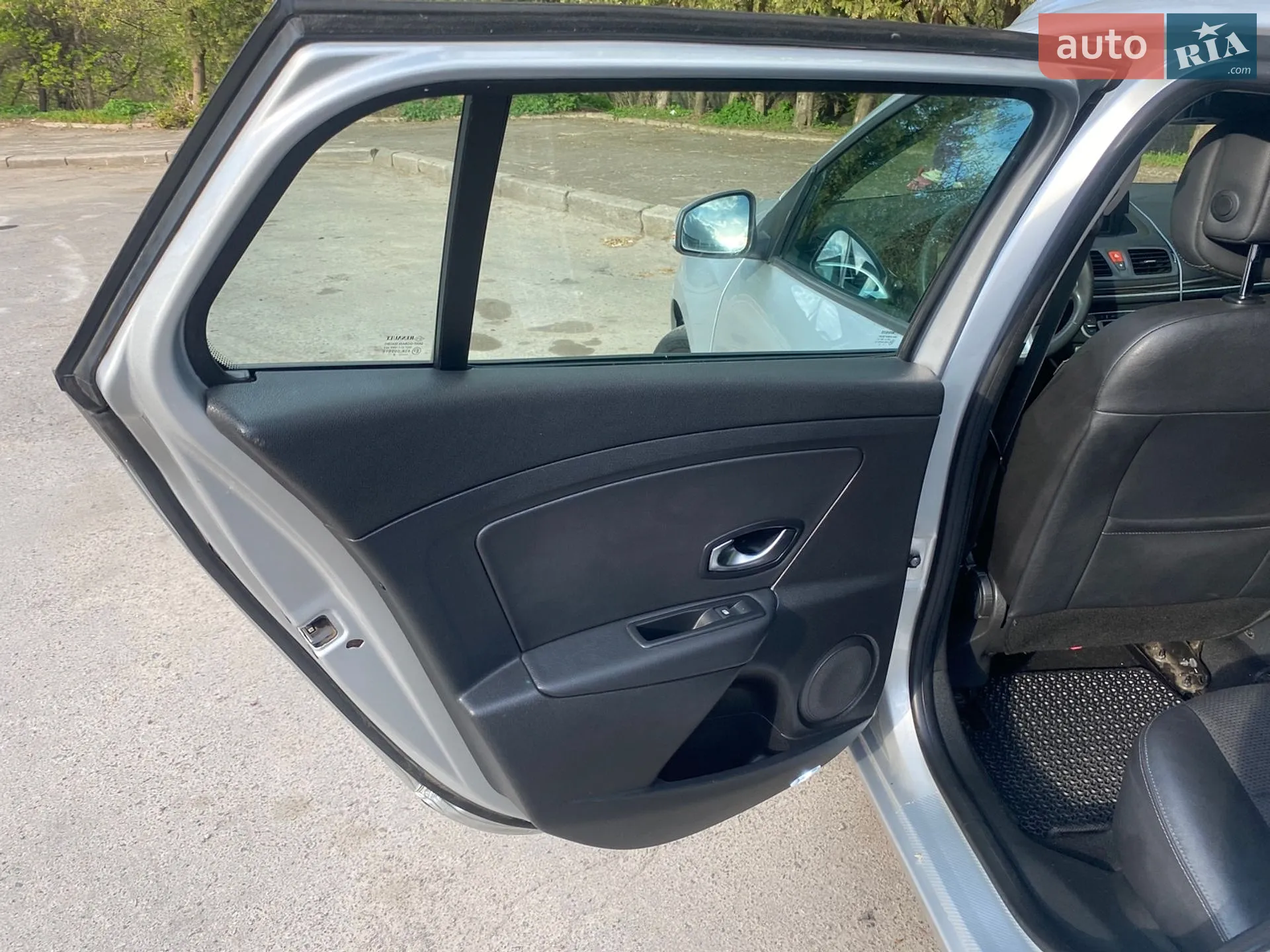 2010 Renault Megane - мініатюра 20